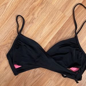 Black bikini top from Pink size small